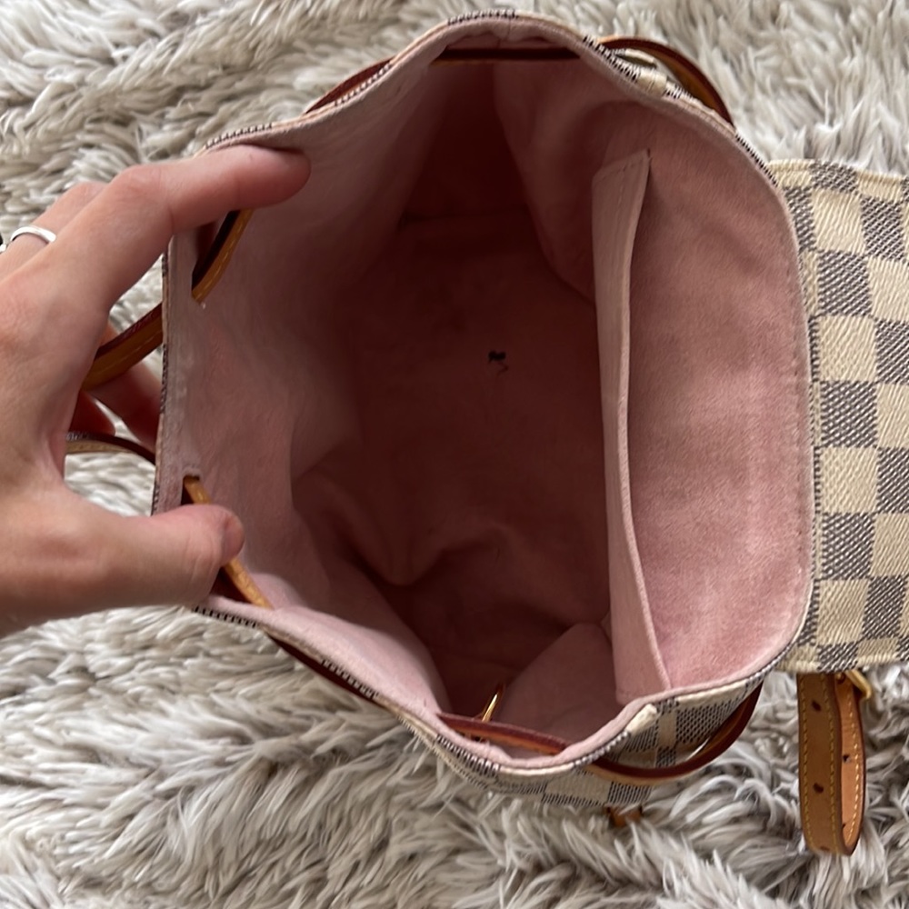 Louis Vuitton backpack - Picture 5 of 7